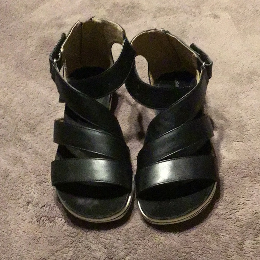 Adrienne Vittadini Sport Sandals Pre-owned Size 6